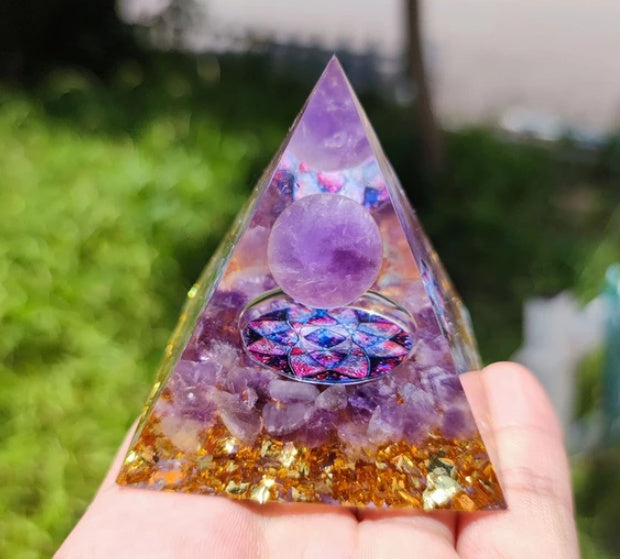 Natural Crystal Energy Pyramid – Healing Stone Resin Decor Tower