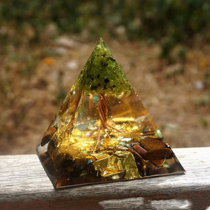 Natural Crystal Energy Pyramid – Healing Stone Resin Decor Tower