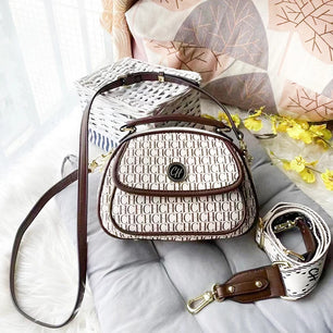 CHCH Elegant Cartoon Letter Crossbody Bag - Women's Versatile Handbag