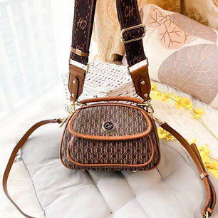 CHCH Elegant Cartoon Letter Crossbody Bag - Women's Versatile Handbag