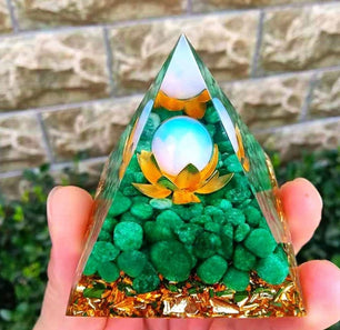 Natural Crystal Energy Pyramid – Healing Stone Resin Decor Tower